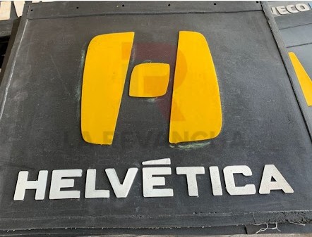 Guardafango de goma HELVETICA 590 x 560mm