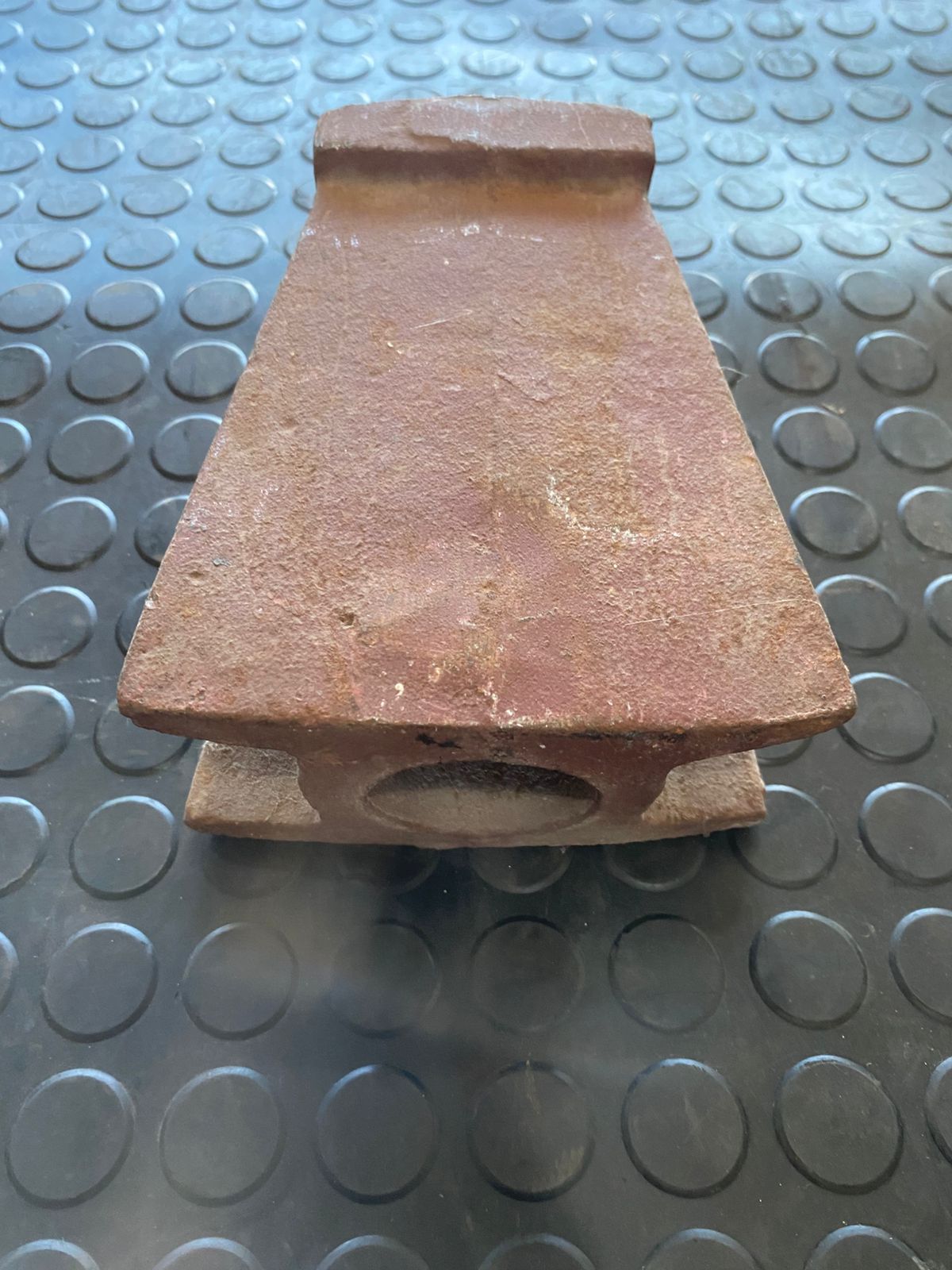 Puntera de lanza triangular de fundicion larga N°4