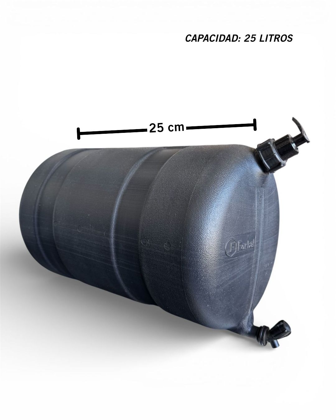 Deposito de agua plastico negro c/accesorios 25Lts.